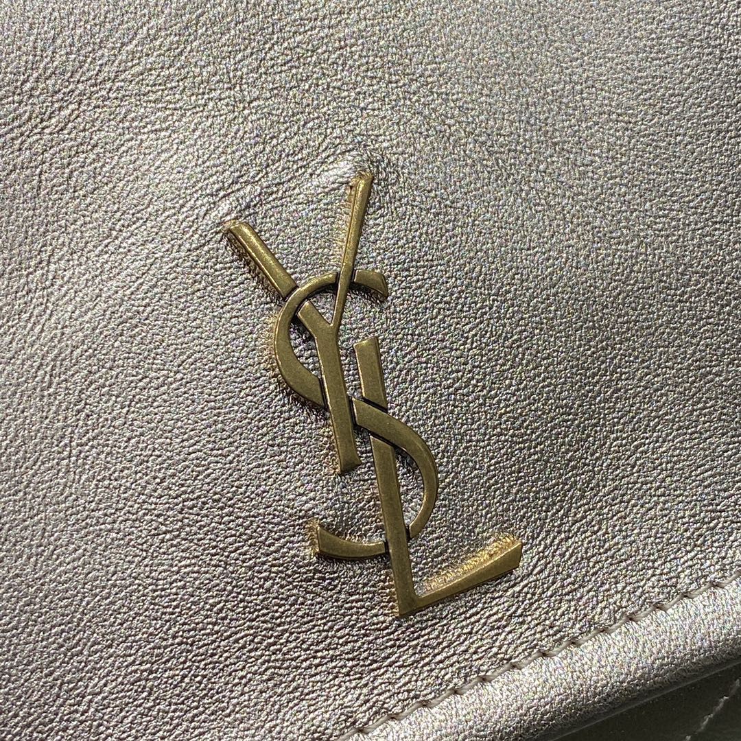 【￥1180】Mini Nolita 金属字母标志搭配金色链条和皮革背带 小羊皮  复古的翻盖信封包 18x13x6cm
