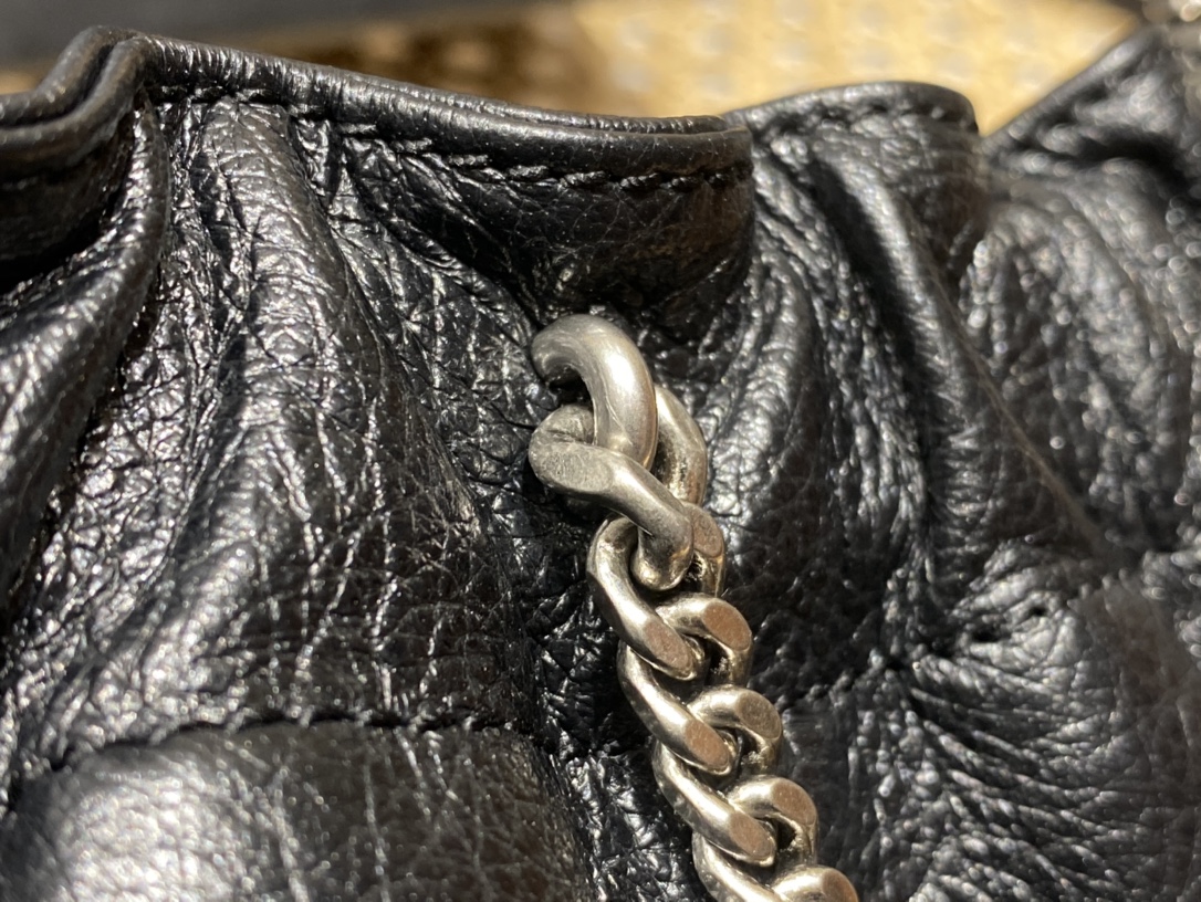 【￥1180】Mini leather shoulder bag 专柜新款云朵型腋下链条包 24x14x2cm